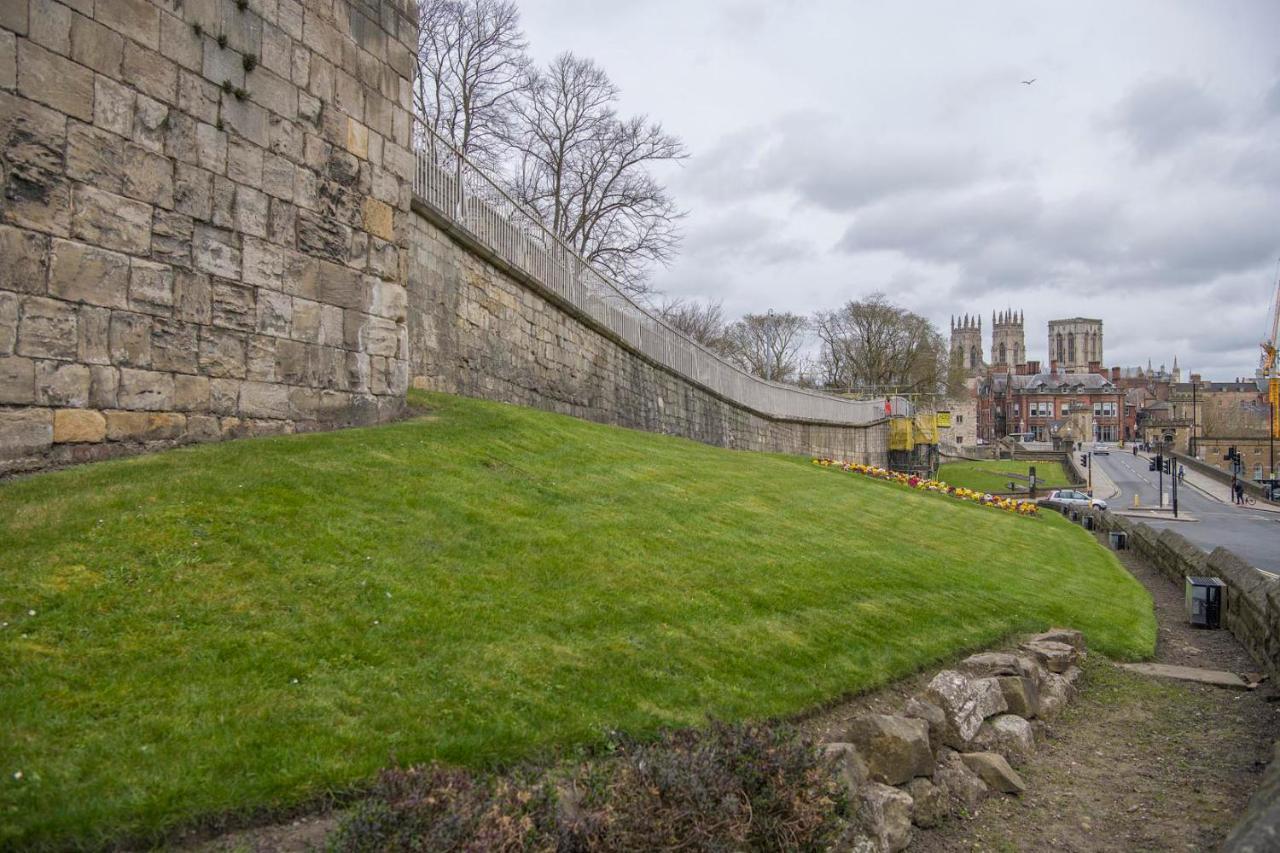 Appartamento St Helen'S House With Minster Views York Esterno foto